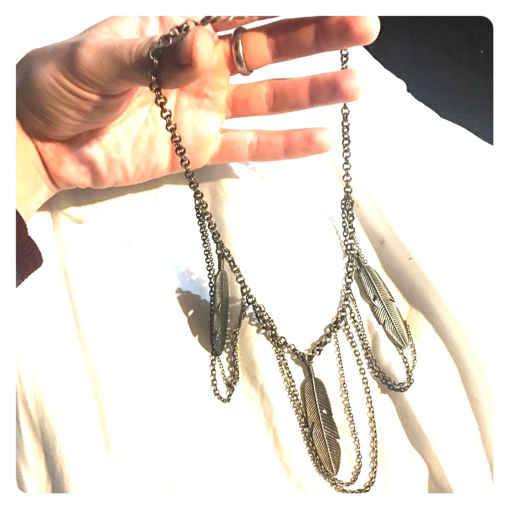 Beautiful metal feature necklace